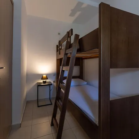 Korfes Apartment *